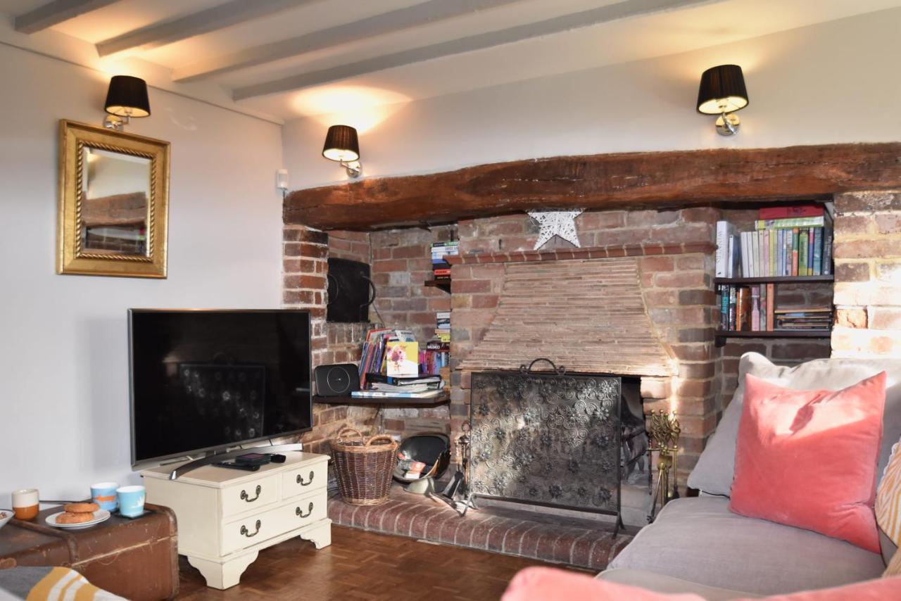 Rose Mullion Cottage Pett Exterior foto
